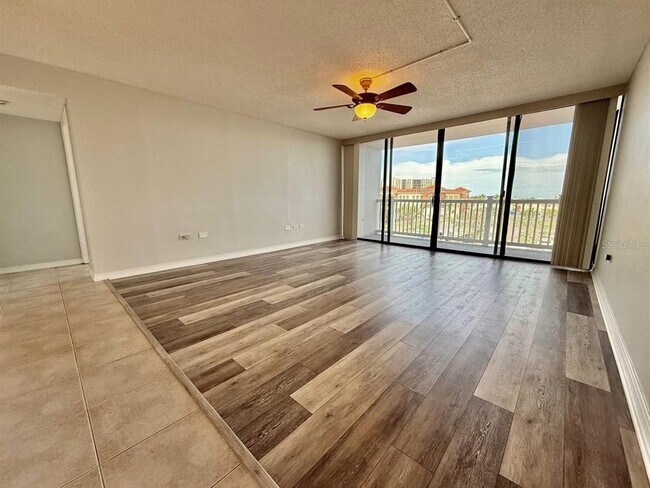 Building Photo - 500 Treasure Island Causeway