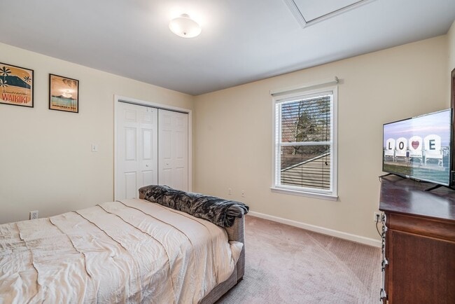 Building Photo - 2325 Rudder Ct