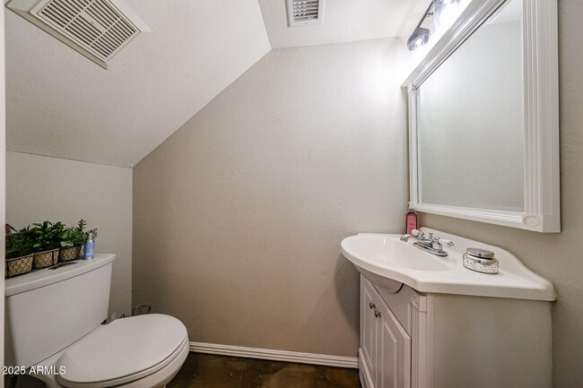 Building Photo - 8531 E Belleview St
