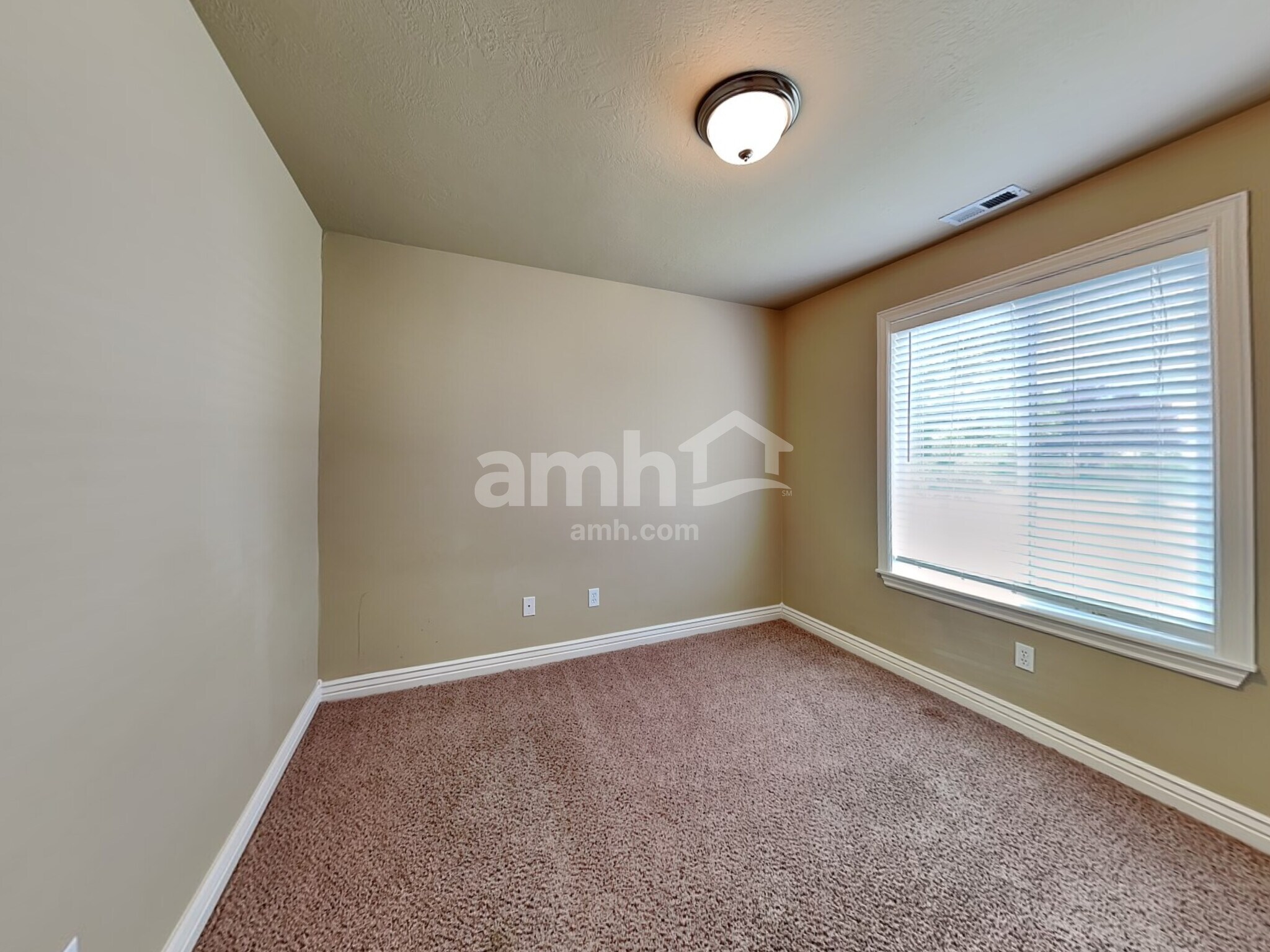 Building Photo - 171 Century Dr