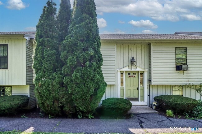 Building Photo - 171 Aspetuck Vlg