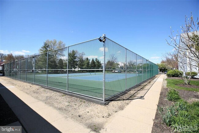 Building Photo - 1016 Aspen Dr