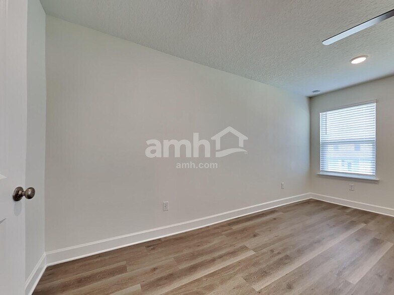 Building Photo - 2564 Spring Moss Ct