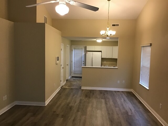 Building Photo - 6758 Cherry Bnd
