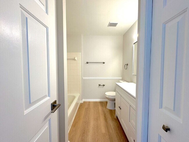 Building Photo - Inviting Suburban Retreat with Spacious Layout and Timeless Hardwood Flooring