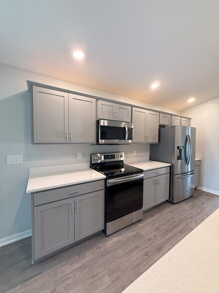 Building Photo - 4306 Swan St