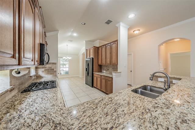 Building Photo - 1313 Catbird Dr