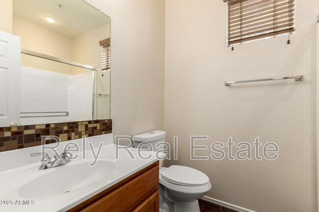 Building Photo - 1225 N 36th St