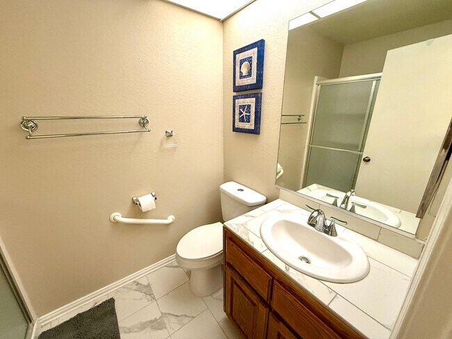 Building Photo - Beautiful Furnished 2 Bed / 2 Bath Condo in Laguna Nueva – Colorado River Living! 1-3 Month Term