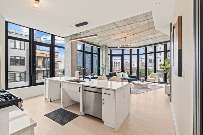 Building Photo - 1247 N 2nd St