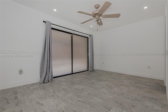 Building Photo - 6325 SW 138th Ct