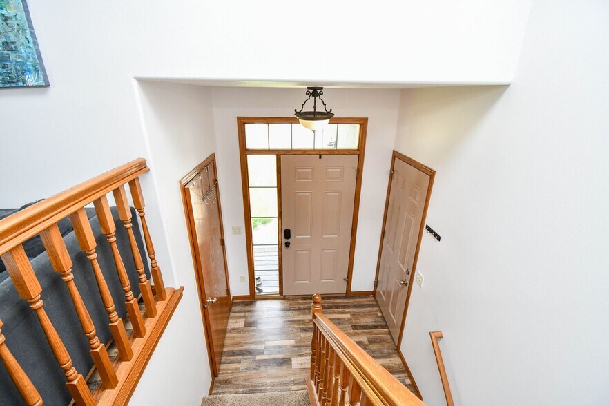 Building Photo - 5704 S San Diego Ave