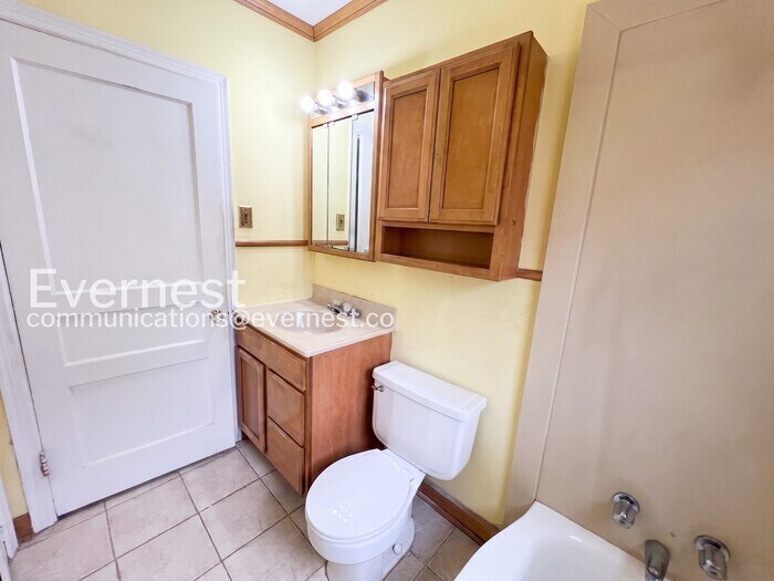 Building Photo - 6700 Westover Dr
