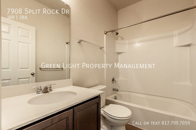 Building Photo - 7908 Split Rock Dr