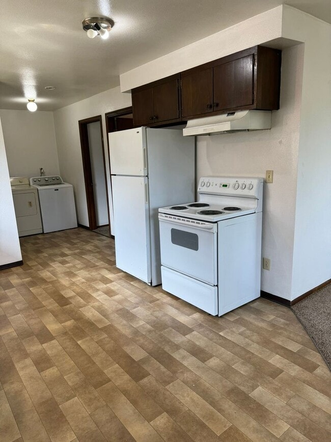 Building Photo - 285 E 11th Ave