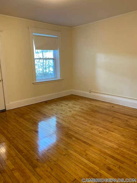 Building Photo - 14 Centre St