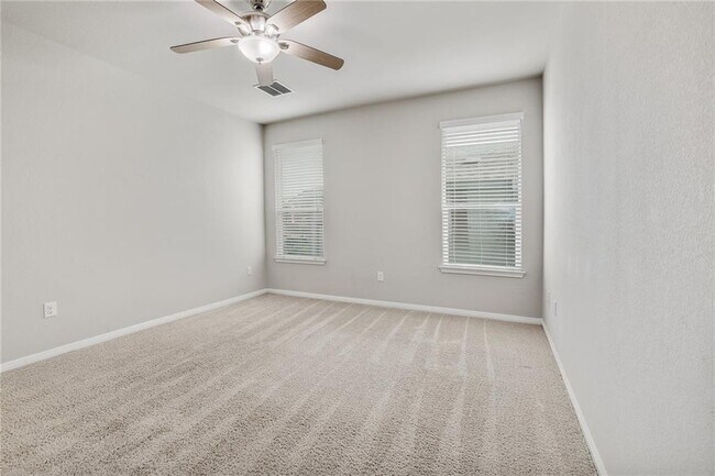 Building Photo - 525 N Heatherwilde Blvd