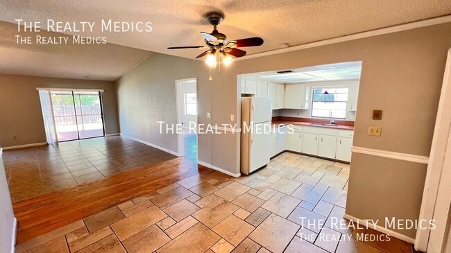 Building Photo - 10535 Abingdon Chase