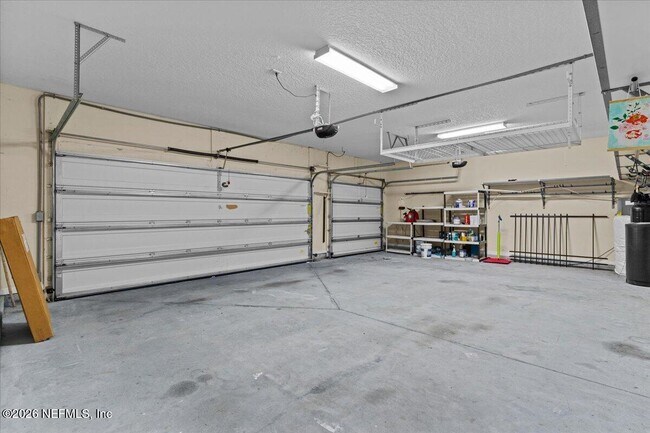 Building Photo - 1201 E Redrock Ridge Ave