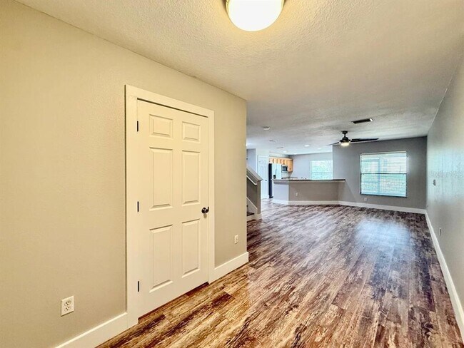 Building Photo - 2409 Hibiscus Bay Ln