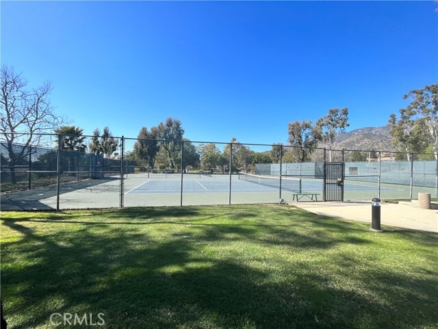 Building Photo - 1299 Dogwood St