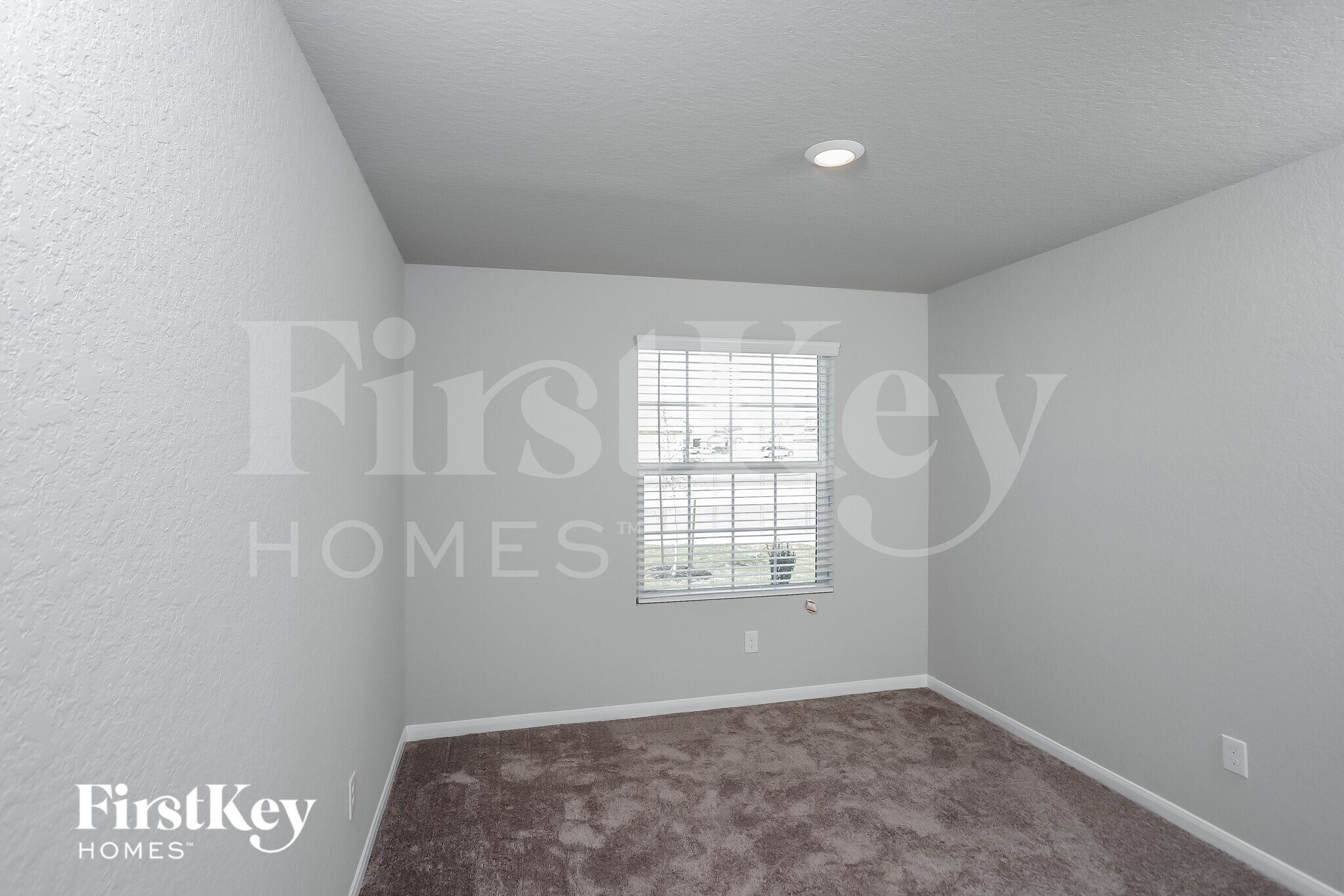 Building Photo - 9158 Landa Falls