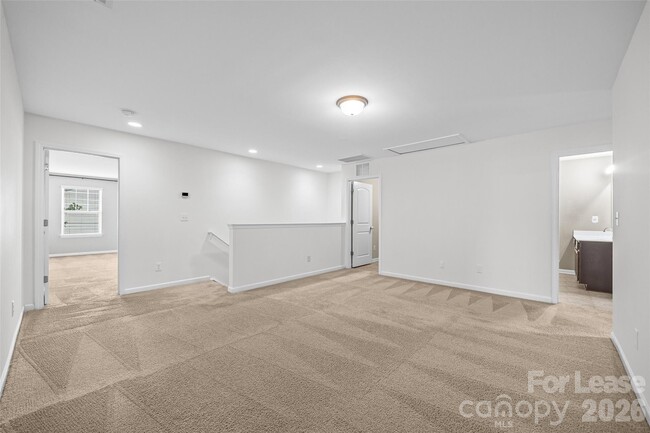 Building Photo - 872 Summerlake Dr