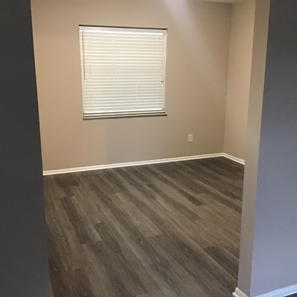 Building Photo - 10432 Westley Way