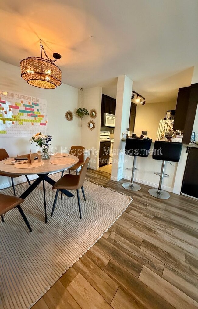 Building Photo - 2625 Pirineos Way