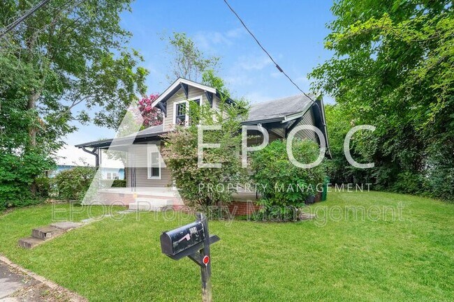 Building Photo - 1504 Cloverdale St