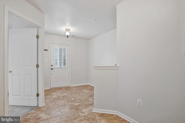 Building Photo - 7929 Canter Ct