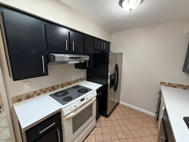 Building Photo - 4820 N 89th Ave