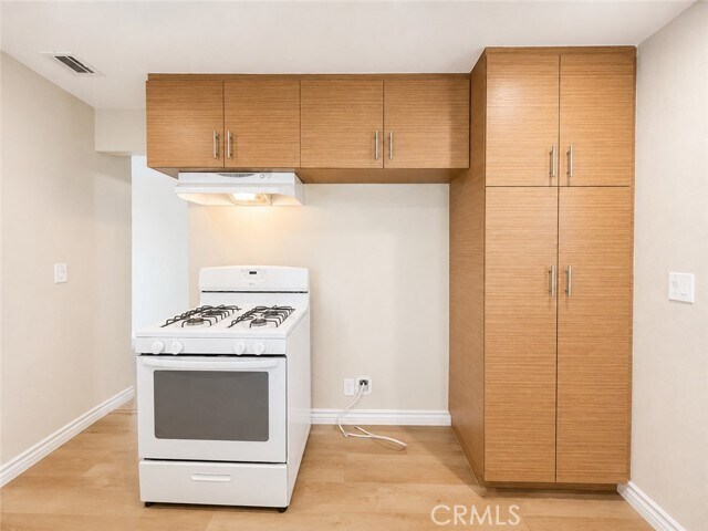 Building Photo - 440 E Puente St