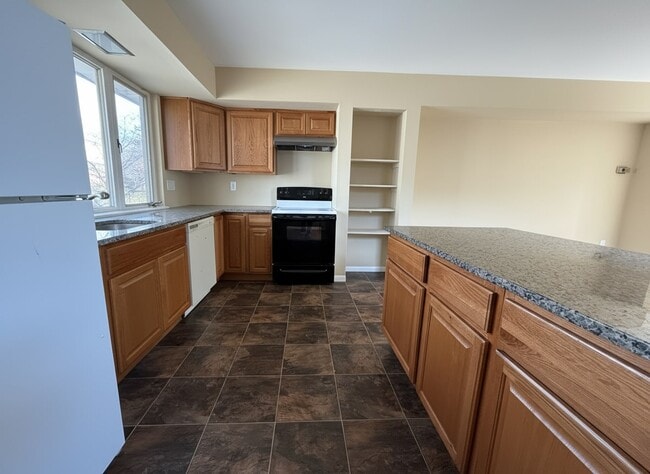 Building Photo - 110 Hamlet Dr