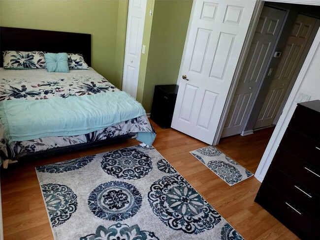 Building Photo - 6617 Winfield Blvd