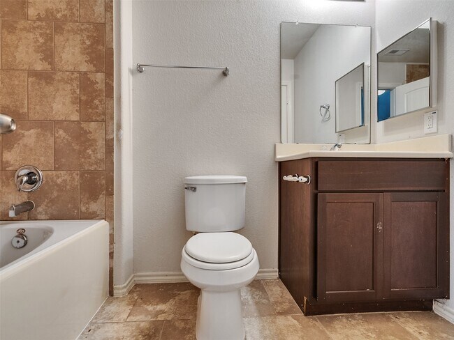 Building Photo - 2806 Morgensen Dr