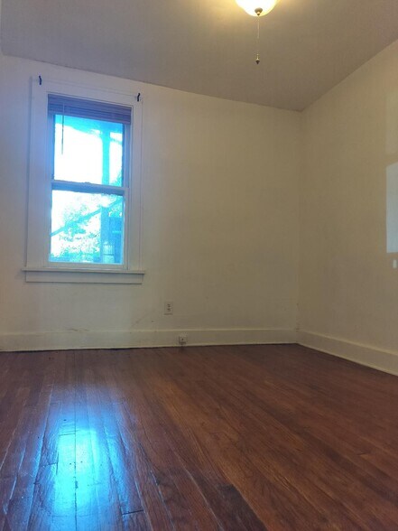Building Photo - 158 Jefferson St