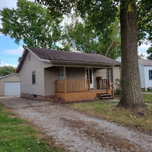 Building Photo - Highway to Home: Rent this 'Neighborly Oasis' 2 Bed/1 Bath with a Garage Bonus!