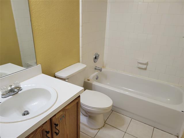 Building Photo - 223 Baylor Dr