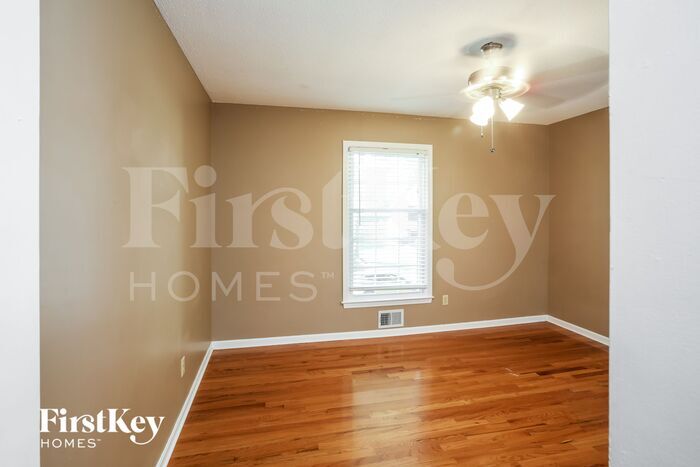 Building Photo - 2607 NE 69th Terrace