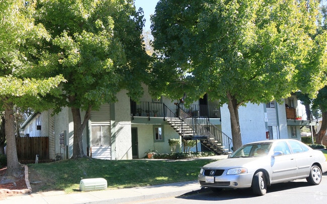 Primary Photo - Arbor Oaks Apartments