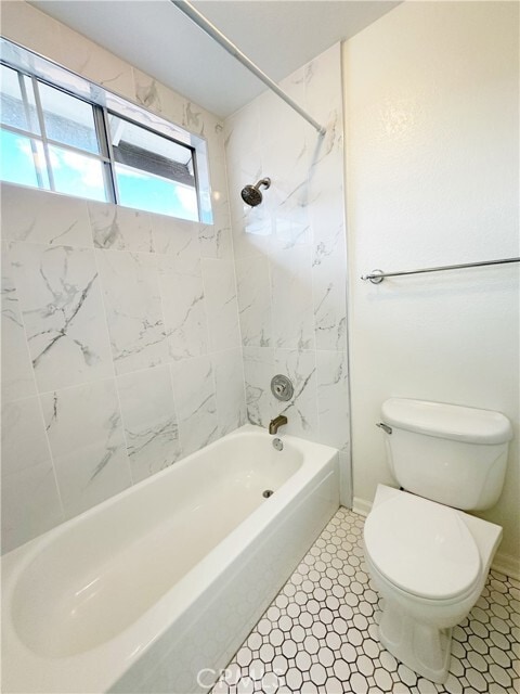 Building Photo - 2173 Camino Largo Dr