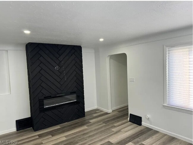 Building Photo - 13823 Cranwood Park Blvd