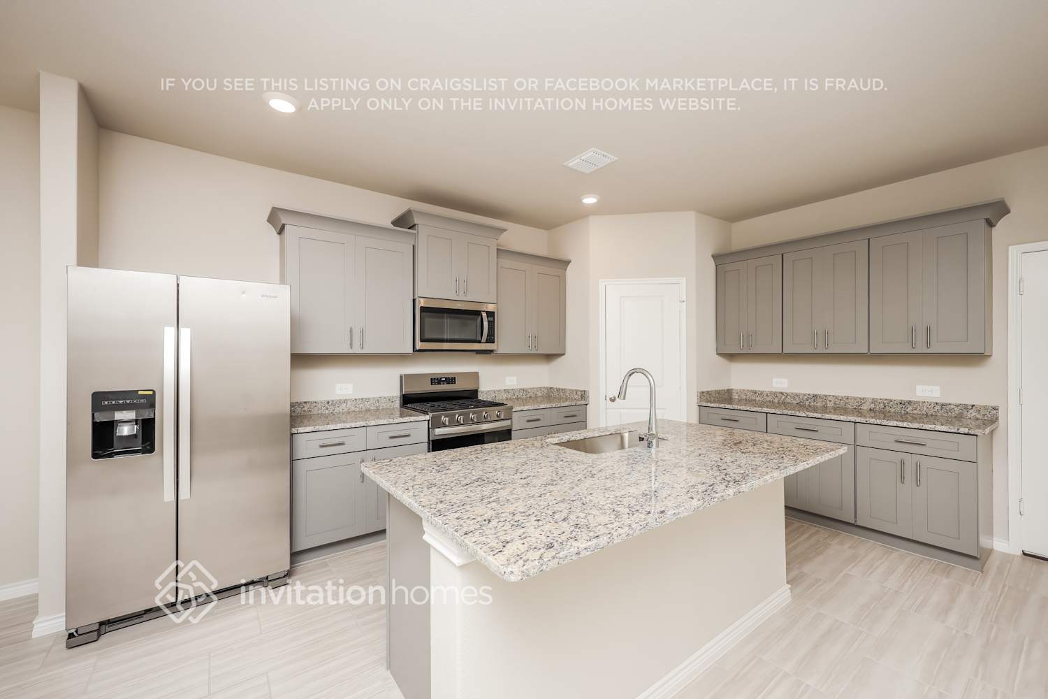 Building Photo - 3305 Blue Jay Way