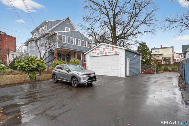 Building Photo - 373 Wood Ave