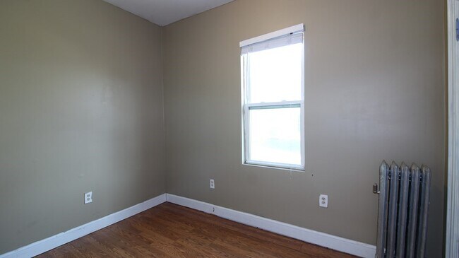 Building Photo - 46 Franklin St