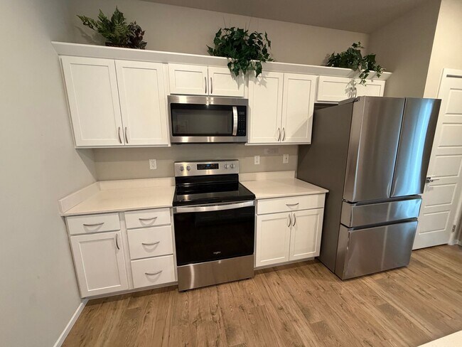 Building Photo - Stunning 3 Bed, 2 Bath Home in Spokane!