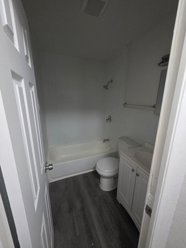 Building Photo - LIMITED TIME**1/2 OFF DEPOSIT**