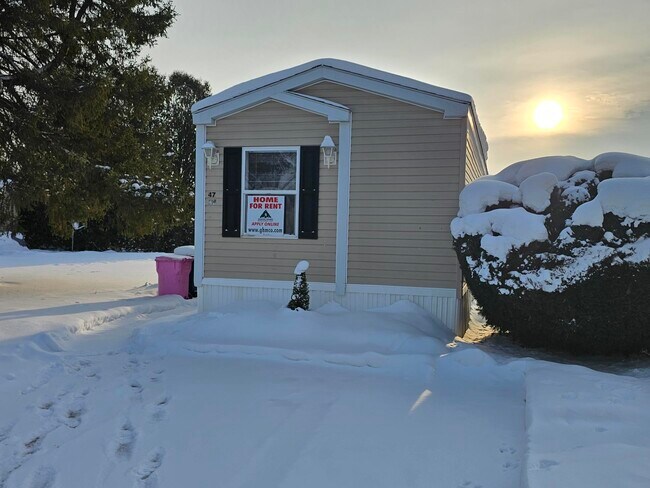 Building Photo - 47 Noble Ln