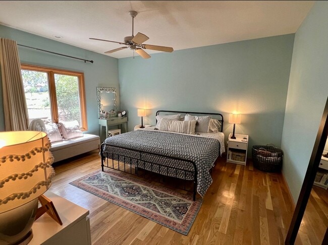 Building Photo - Mountain Shadows Beauty with 3 Bedrooms and 3 Baths Available Soon